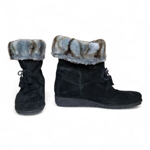 Stuart Weitzman Women's Black Suede Fur-Lined Mid Calf Lace-Up Boots Size 7 M